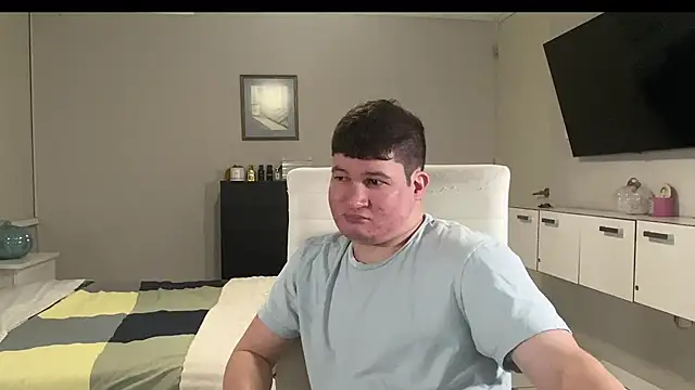 Lorenzo hernandez online show from November 7, 10:10 pm