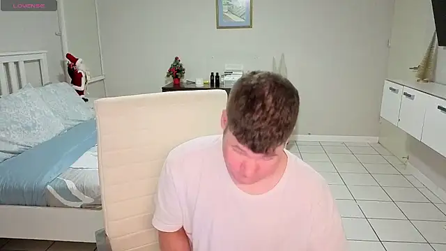 Lorenzo hernandez online show from December 3, 5:44 pm