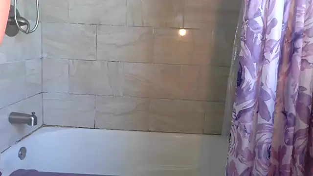 paytonkelly online show from July 8, 2:43 pm