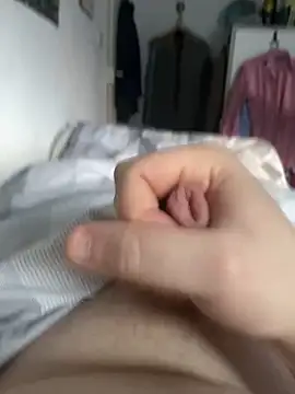 Snapshot of bigschlong290 chatting on January 26, 8:03 am bigschlong290 online show from January 26, 8:03 am