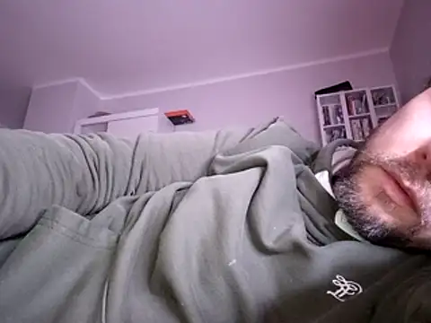 larsgessner30 online show from January 14, 11:42 pm