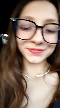 Milky flexy cat online show from January 14, 3:36 pm