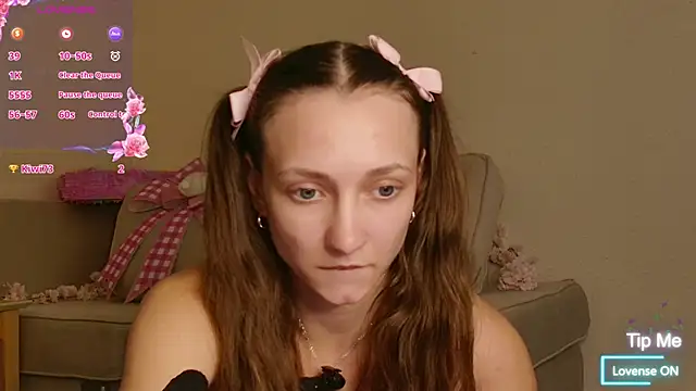 Milky flexy cat online show from June 8, 3:34 pm