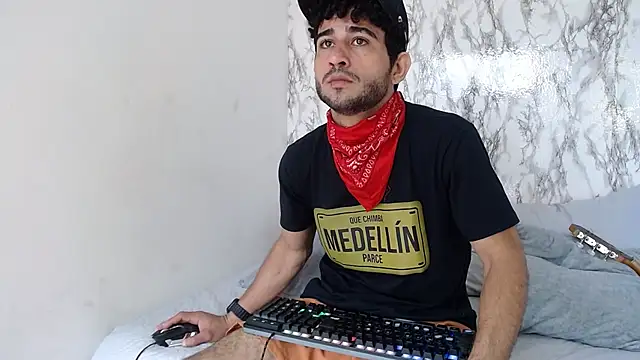 Moon and aaron online show from February 16, 5:09 pm