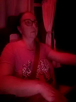 Snapshot of cuplubijoanna chatting on March 8, 3:39 am cuplubijoanna online show from March 8, 3:39 am