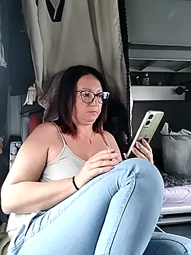 Snapshot of cuplubijoanna chatting on November 7, 9:42 am cuplubijoanna online show from November 7, 9:42 am