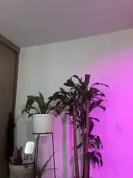 rossth1 online show from September 12, 3:23 pm