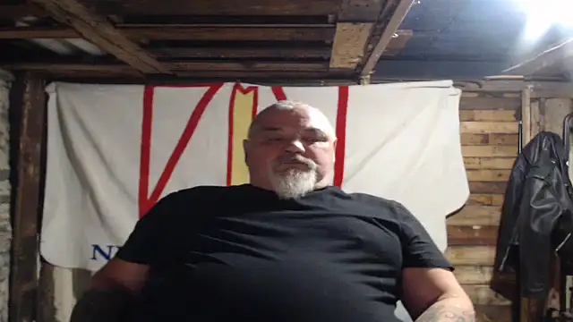 Newfiesausage1972 online show from December 21, 12:07 am