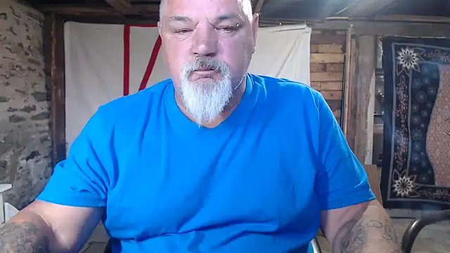 Newfiesausage1972 online show from June 19, 12:09 pm