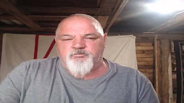 Newfiesausage1972 online show from June 26, 11:25 am