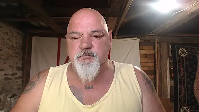 Newfiesausage1972 online show from June 28, 12:11 pm
