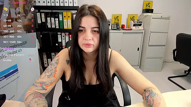 TiffanySweet online show from January 13, 7:10 pm