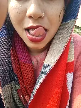 Snapshot of Simaran_bhabhi chatting on February 12, 4:33 am Simaran bhabhi online show from February 12, 4:33 am