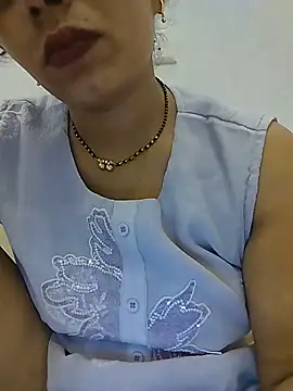 Snapshot of Simaran_bhabhi chatting on May 18, 2:56 pm Simaran bhabhi online show from May 18, 2:56 pm