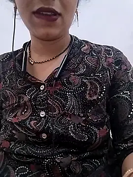 Snapshot of Simaran_bhabhi chatting on June 1, 1:29 am Simaran bhabhi online show from June 1, 1:29 am