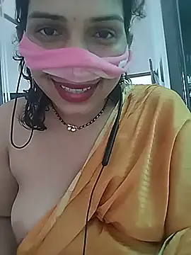 Snapshot of Simaran_bhabhi chatting on July 7, 6:47 am Simaran bhabhi online show from July 7, 6:47 am
