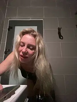 meanexx online show from January 26, 7:52 pm