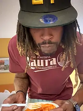 1BeautyN1Beast online show from October 19, 8:20 pm