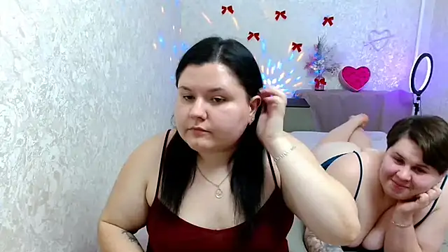 BeckyAndHellen online show from February 12, 6:40 pm