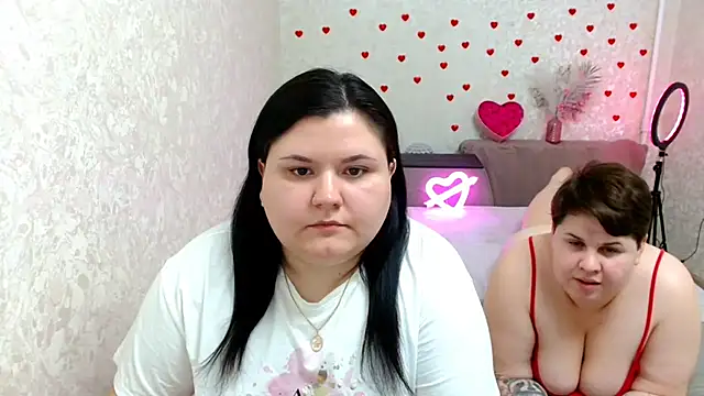 BeckyAndHellen online show from March 3, 8:54 pm