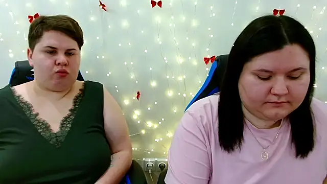 BeckyAndHellen online show from January 13, 1:27 pm