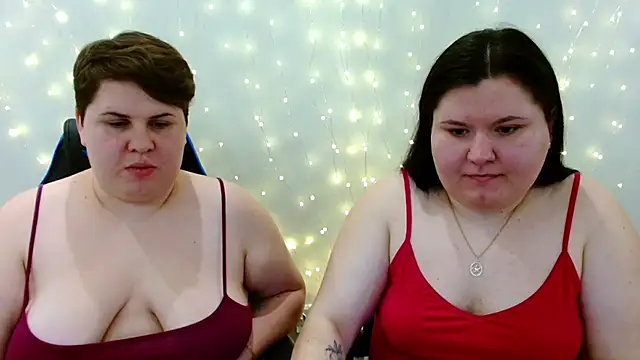 BeckyAndHellen online show from February 1, 10:58 am