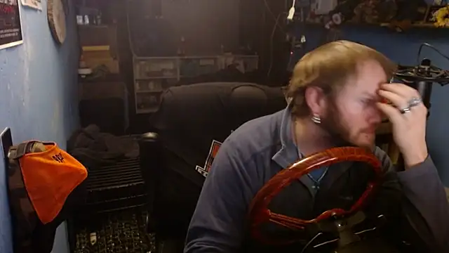 Snapshot of long_thinmint86 chatting on February 27, 1:07 pm long thinmint86 online show from February 27, 1:07 pm