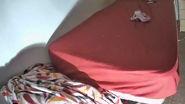 Snapshot of MartaMoon96 chatting on December 22, 9:09 pm MartaMoon96 online show from December 22, 9:09 pm