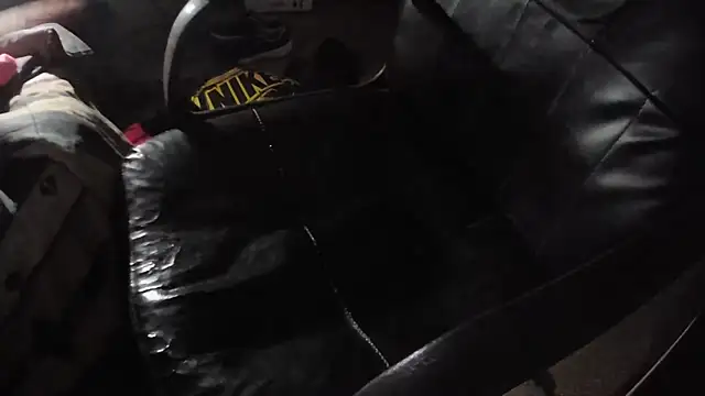 Snapshot of MartaMoon96 chatting on November 17, 10:32 am MartaMoon96 online show from November 17, 10:32 am