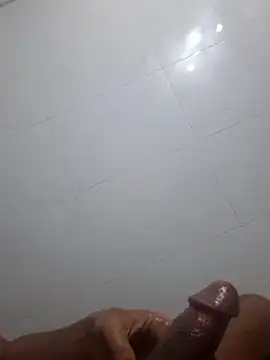 Snapshot of _BrownBoy_69_ chatting on January 18, 8:29 am BrownBoy 69 online show from January 18, 8:29 am