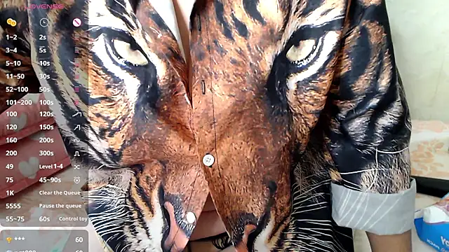 RoseStarr online show from October 8, 4:15 pm