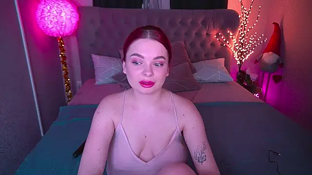 Snapshot of CarolinaDia chatting on January 8, 9:44 pm CarolinaDia online show from January 8, 9:44 pm