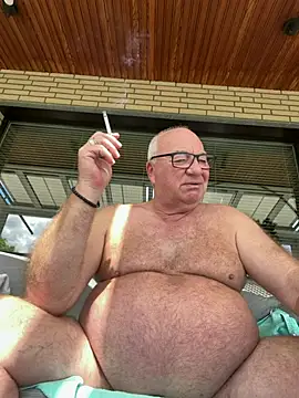 Snapshot of biggandybig chatting on July 19, 11:25 am biggandybig online show from July 19, 11:25 am
