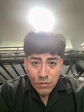 Luisrtrrr online show from July 5, 9:44 pm