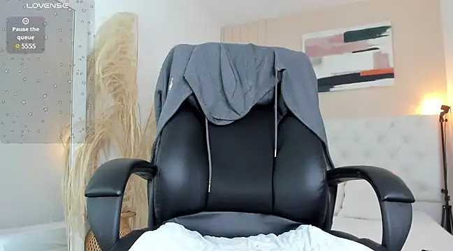 LOISE-XX online show from January 4, 6:52 am