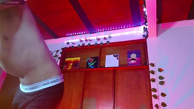 justin alexxx online show from January 18, 12:35 am