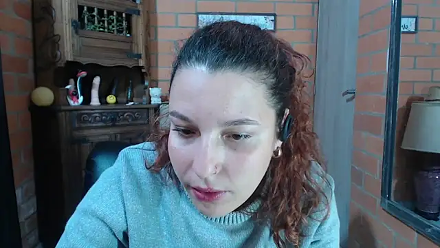 Snapshot of alexia_87 chatting on November 20, 2:45 am alexia 87 online show from November 20, 2:45 am