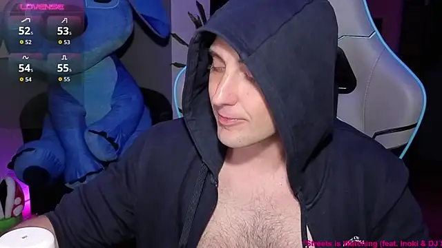 Snapshot of Gil_gamesh90 chatting on July 29, 7:34 pm Gil gamesh90 online show from July 29, 7:34 pm