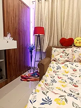 Divya girl online show from June 16, 11:46 am