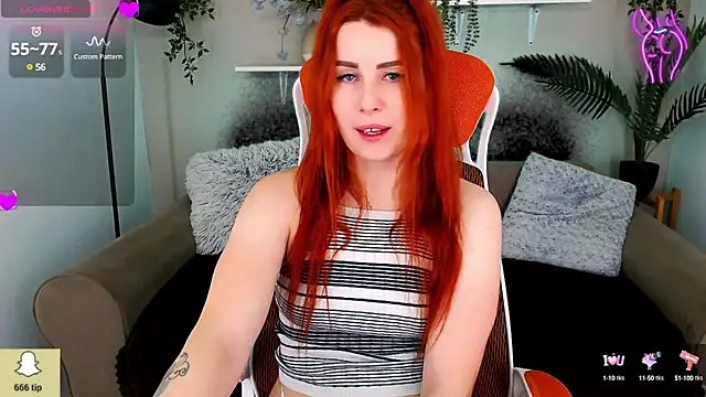 Snapshot of YrKiraXO chatting on February 4, 7:07 am YrKiraXO online show from February 4, 7:07 am
