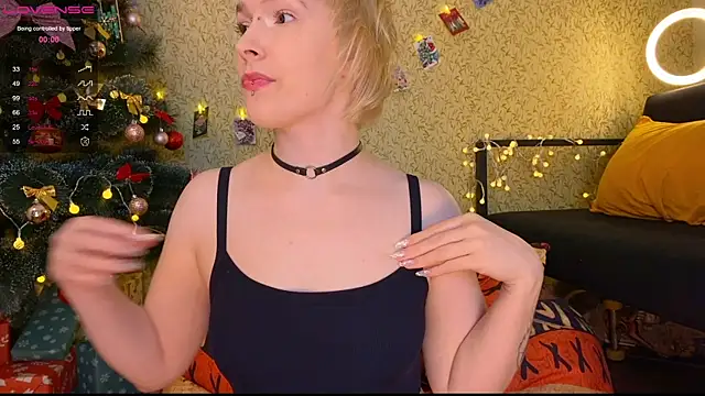 Snapshot of EmmyAmbros chatting on January 19, 6:21 pm EmmyAmbros online show from January 19, 6:21 pm