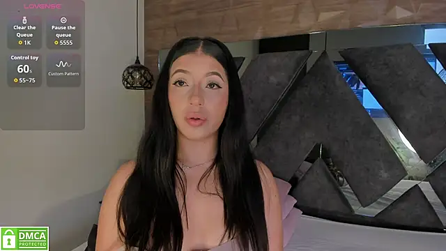 Snapshot of Venus_velez_ chatting on July 13, 12:30 pm Venus velez online show from July 13, 12:30 pm
