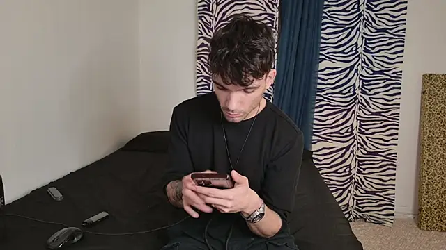 JackDesFeux online show from May 14, 4:41 am