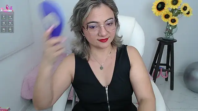 ana milf online show from September 18, 11:56 am