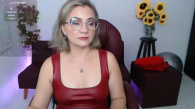 ana milf online show from April 30, 1:39 pm