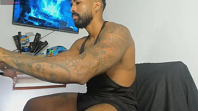 Snapshot of Xander_Str0ng chatting on November 11, 1:55 pm Xander Str0ng online show from November 11, 1:55 pm