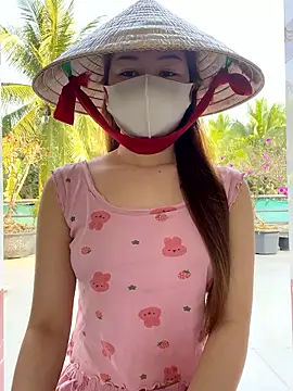 BabyThree  online show from January 16, 8:51 am