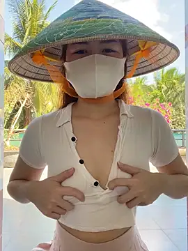 BabyThree  online show from March 6, 8:11 am