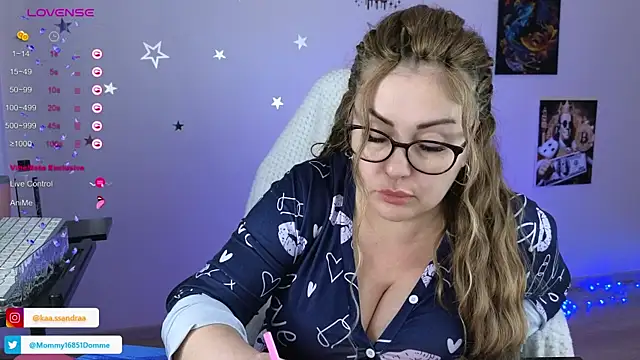 misskaassandraa online show from February 18, 3:32 pm