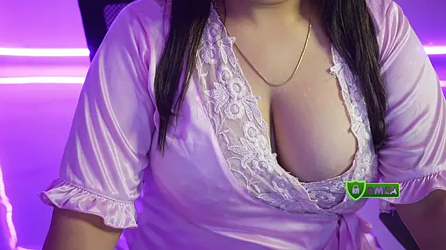 only aleesha online show from October 17, 8:11 pm